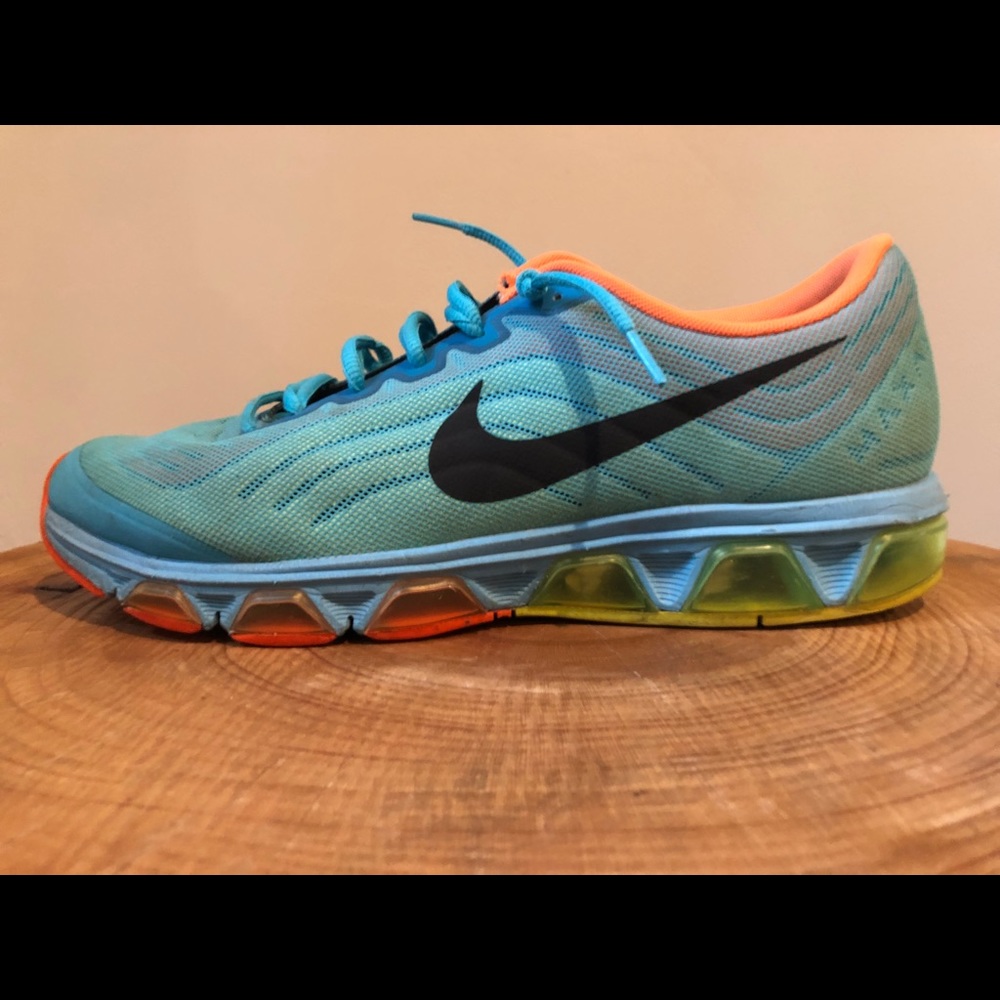 Nike Tail Wind 6 running shoe